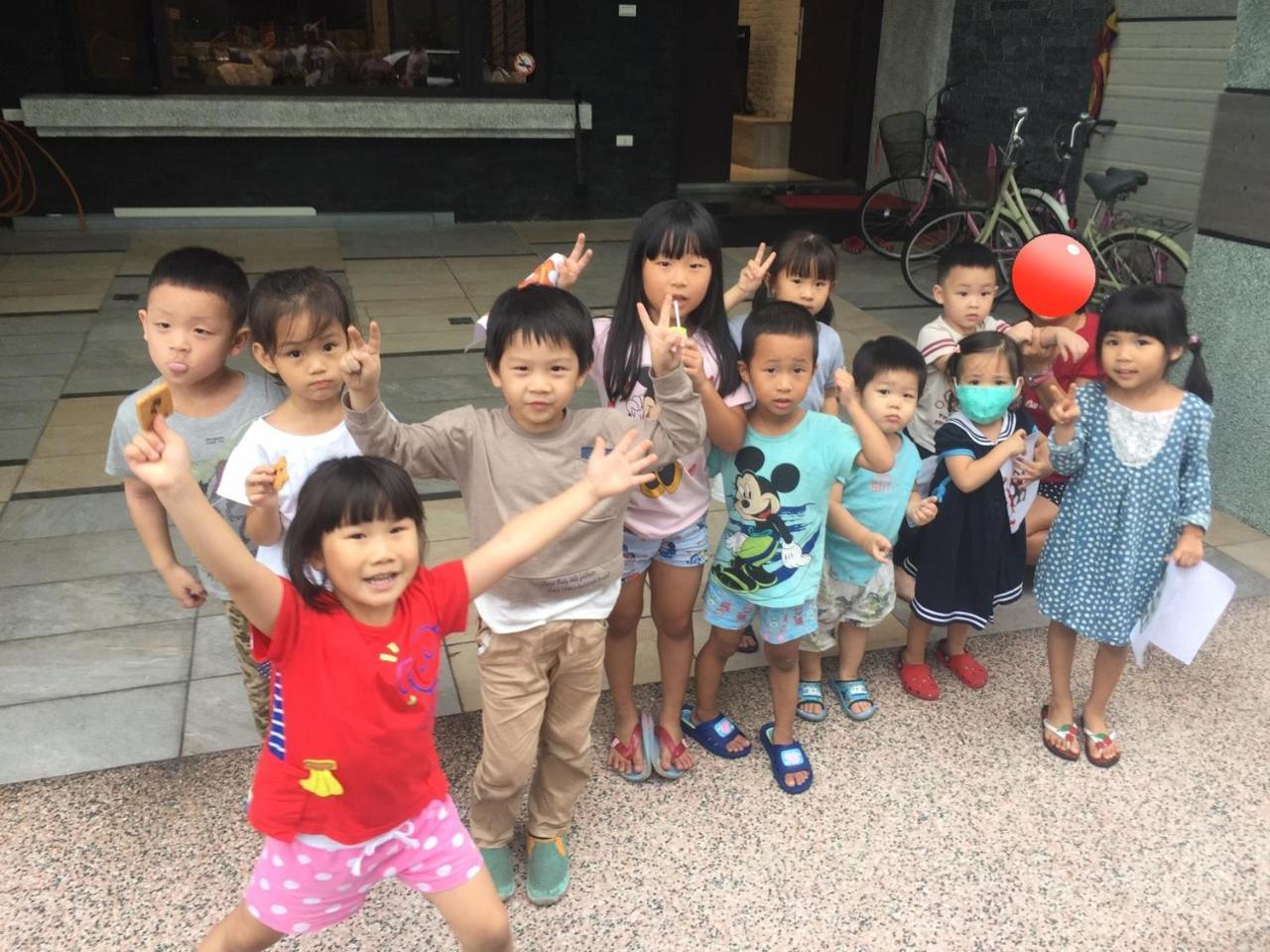 Childlike Innocence Homestay Hualien Eksteriør billede